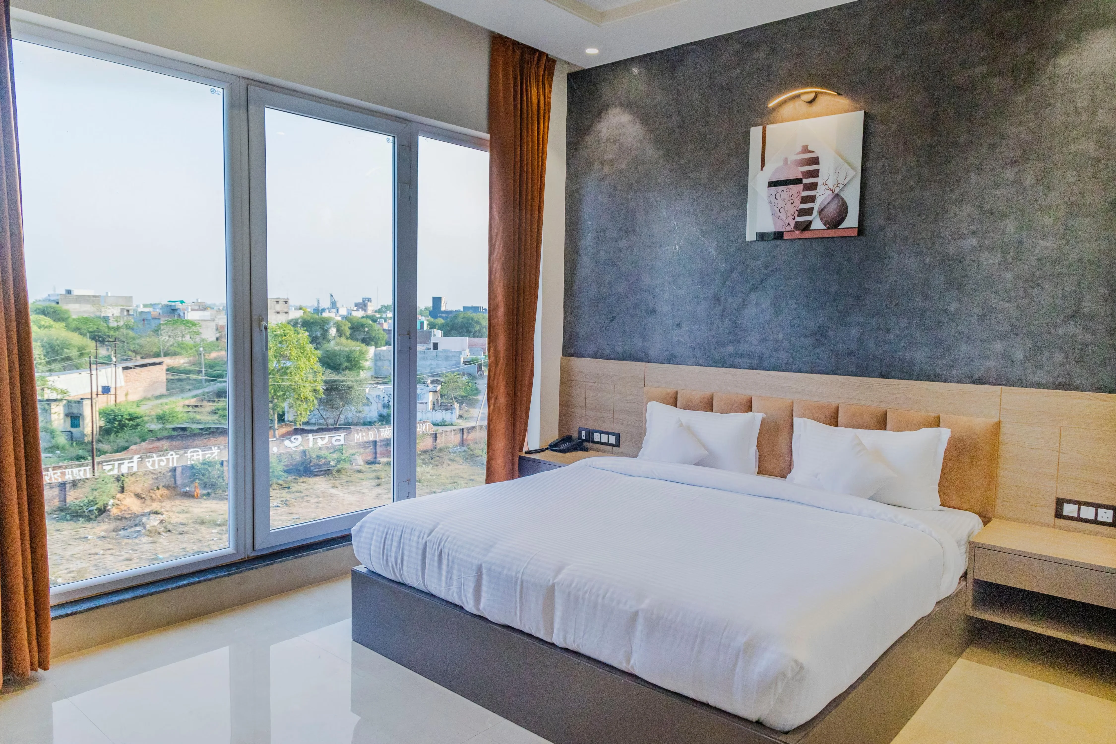 Deluxe AC Room at Hotel Aryavilas Mathura